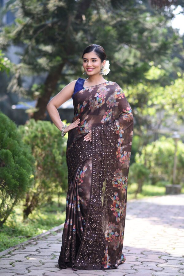 Outdoor Saree Shoot OCTL5025 - Image 30
