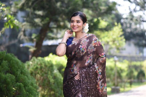 Outdoor Saree Shoot OCTL5025 - Image 35