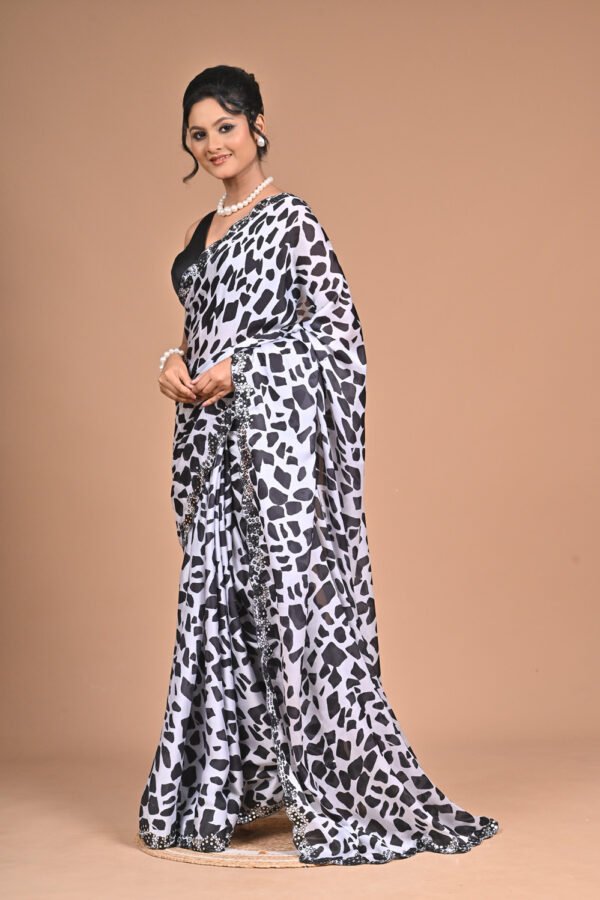 Premium Saree Catalog Shoot – PCL8025  - Image 23