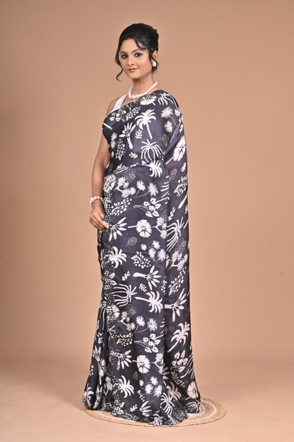 Premium Saree Catalog Shoot – PCL8025  - Image 27