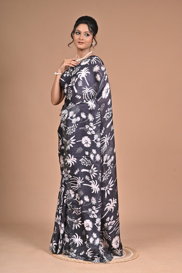 Premium Saree Catalog Shoot – PCL8025  - Image 28