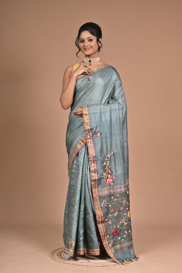 Premium Saree Catalog Shoot – PCL8025  - Image 3