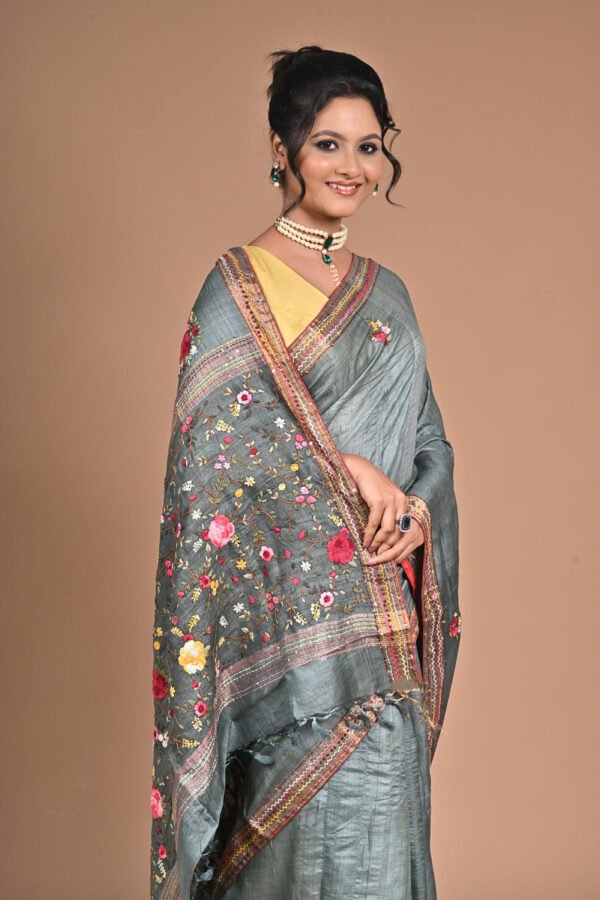 Premium Saree Catalog Shoot – PCL8025  - Image 4